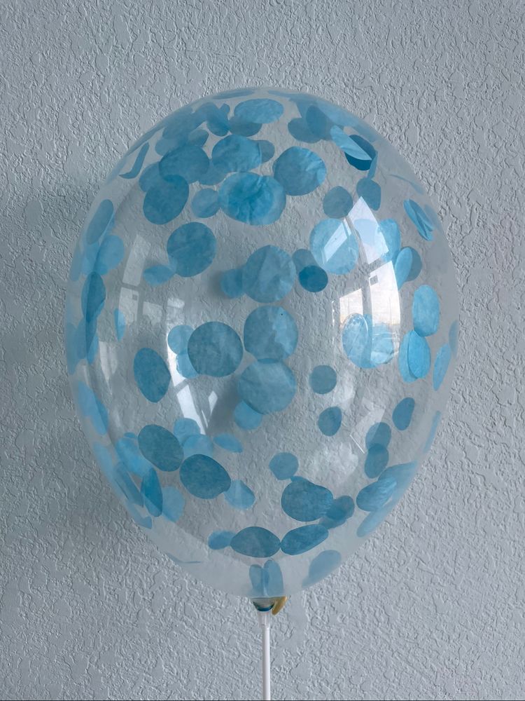 Шар с конфетти, голубой круг 3см 12"