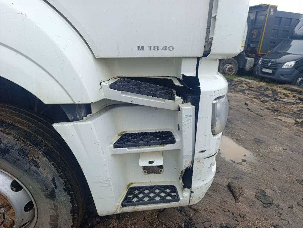 КамАЗ 5490 4x2 Седельный тягач 5490-095-68 (Дизельный, 12,0 л, 428 л.с., МТ)