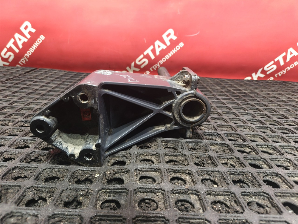 Кронштейн крыла