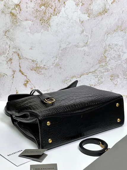 BALENCIAGA RODEO HANDBAG с крокодиловым тиснением, черная