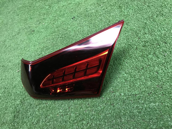 Фонарь правый внутренний Mercedes E W213 (20-23)