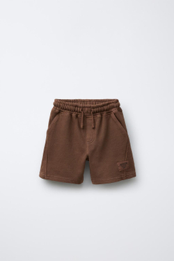 ZARA ШОРТЫ ИЗ МЯГКОЙ ТКАНИ С НАШИВКОЙ, КОРИЧНЕВЫЙ