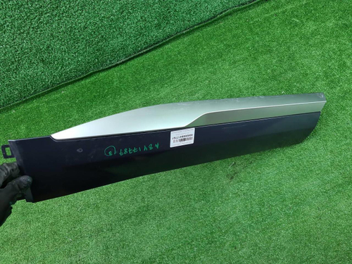 Накладка двери задняя правая Geely Monjaro (21-нв)