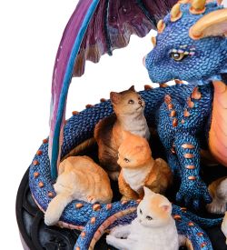 Veronese WS-1309 Статуэтка «Дракон - приемная семья» (Селина Фенек)