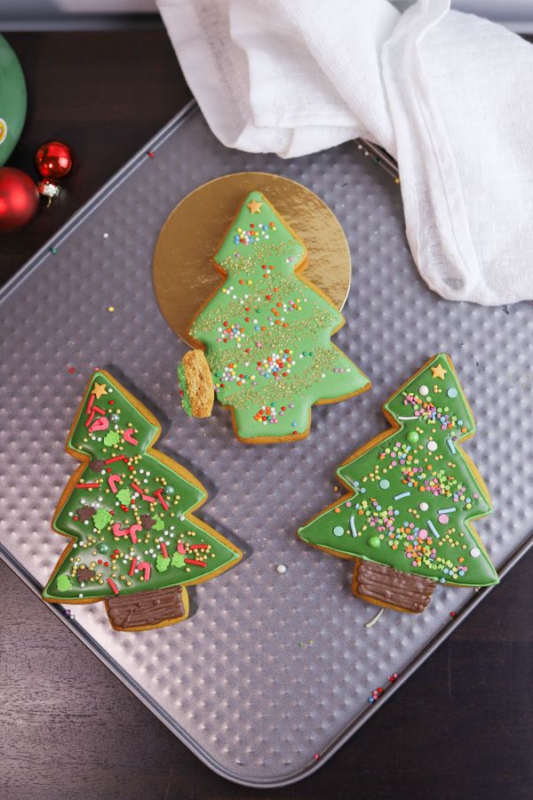 Пряник елка c ветками