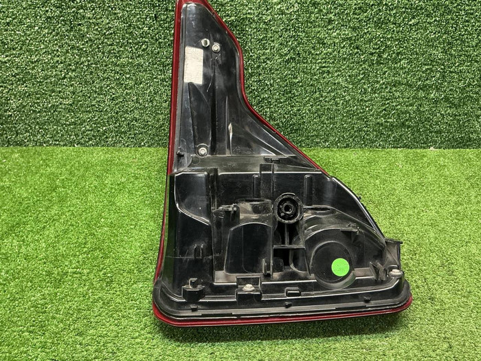 Фонарь левый Ford Explorer 6 (2019-н.в.)