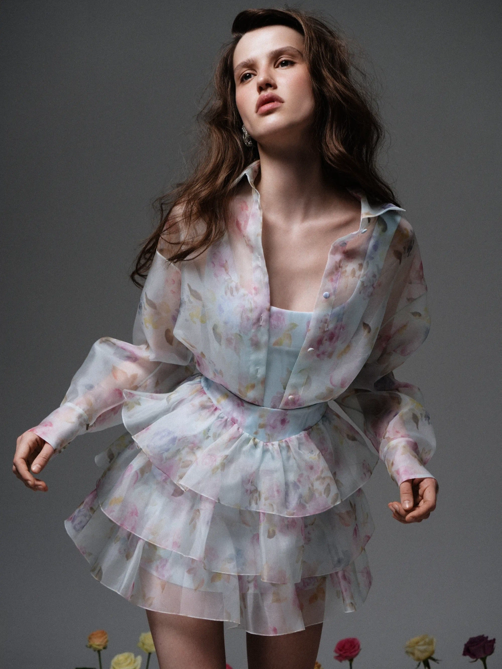 Бетти мини (Betty mini), юбка мини из молочной органзы с крупным цветочным принтом