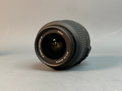 Nikon D3200 kit 18-55mm 3.5-5.6G VR 4.264 кадров