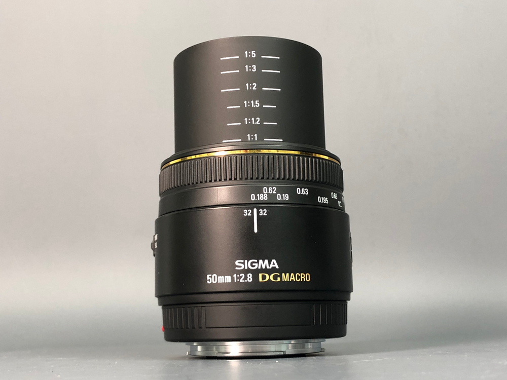 Sigma 50mm 2.8 DG Macro Sony A