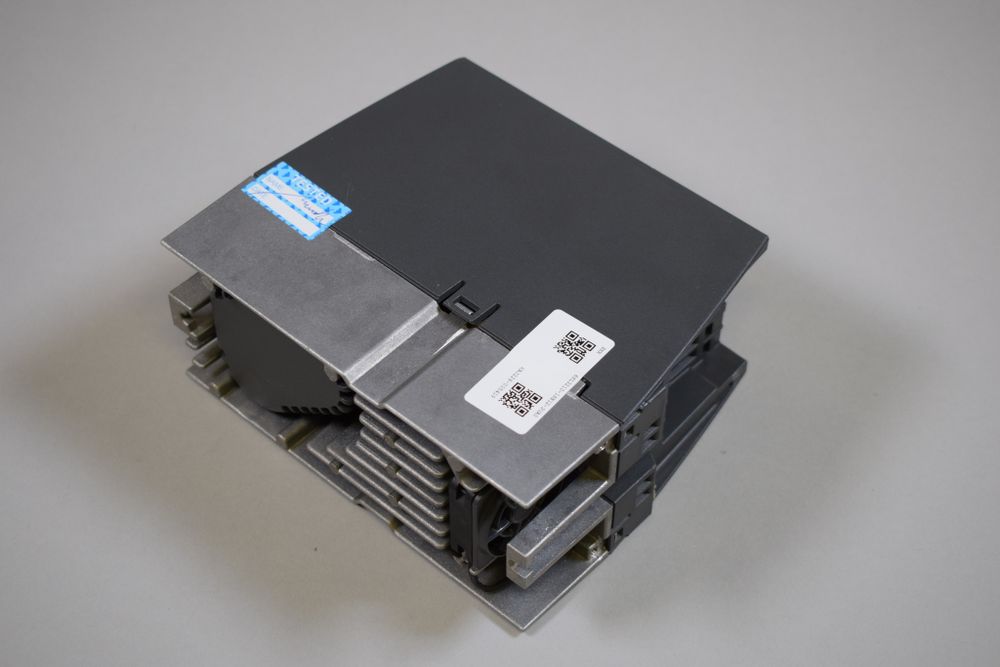 SIEMENS 6SL3210-1SB12-3UA0