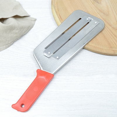 Шинковка для капусты с пластиковой ручкой BE1484