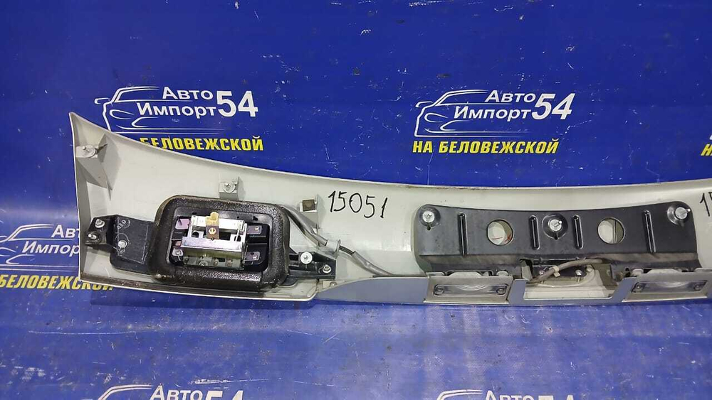 Вставка в багажник центральная SUBARU LEGACY 2003-2006