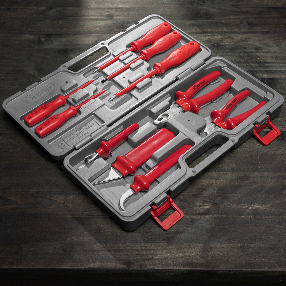 Набор "Электомонтажник-3", пластиковый бокс (НИЗ) Россия