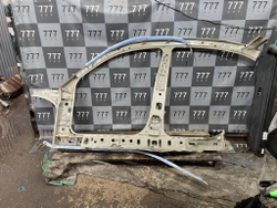 Боковина правая Skoda Superb 1, Passat B5  Новая Оригинал