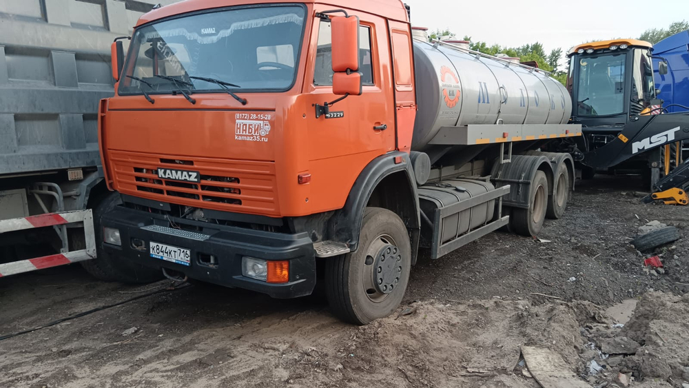 Вологодские Машины ЯДИШ-ВМ-53229 на шасси КамАЗ 53229 6x4 Автоцистерна пищевая 560304 (Дизельный, 10