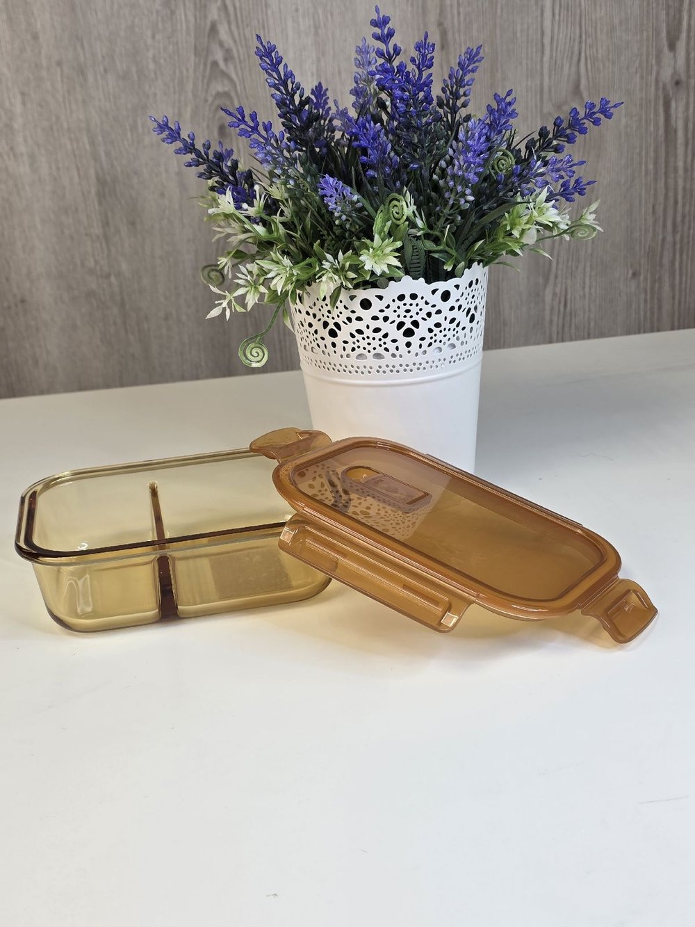 Контейнер  стеклянный прямоугольный с перегородкой для еды с крышкой  650 мл