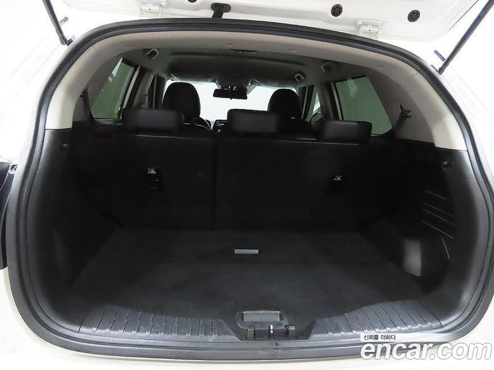 KG Mobility (Ssangyong) Very New Tivoli Бензин 1.5 2WD (12.2020)