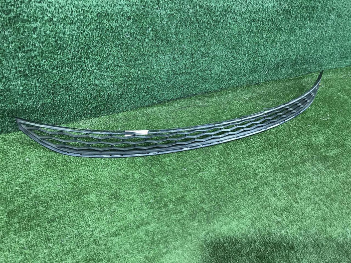 Решетка переднего бампера Maserati Quattroporte 6 (2012-2016)