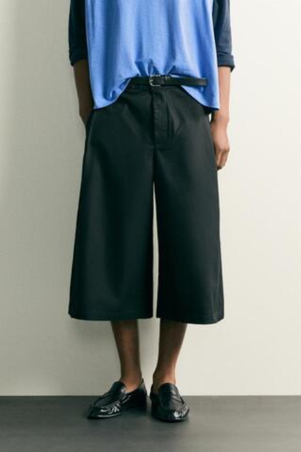 ZARA БРЮКИ-КЮЛОТЫ RELAXED FIT СО СКЛАДКАМИ, ЧЕРНЫЙ