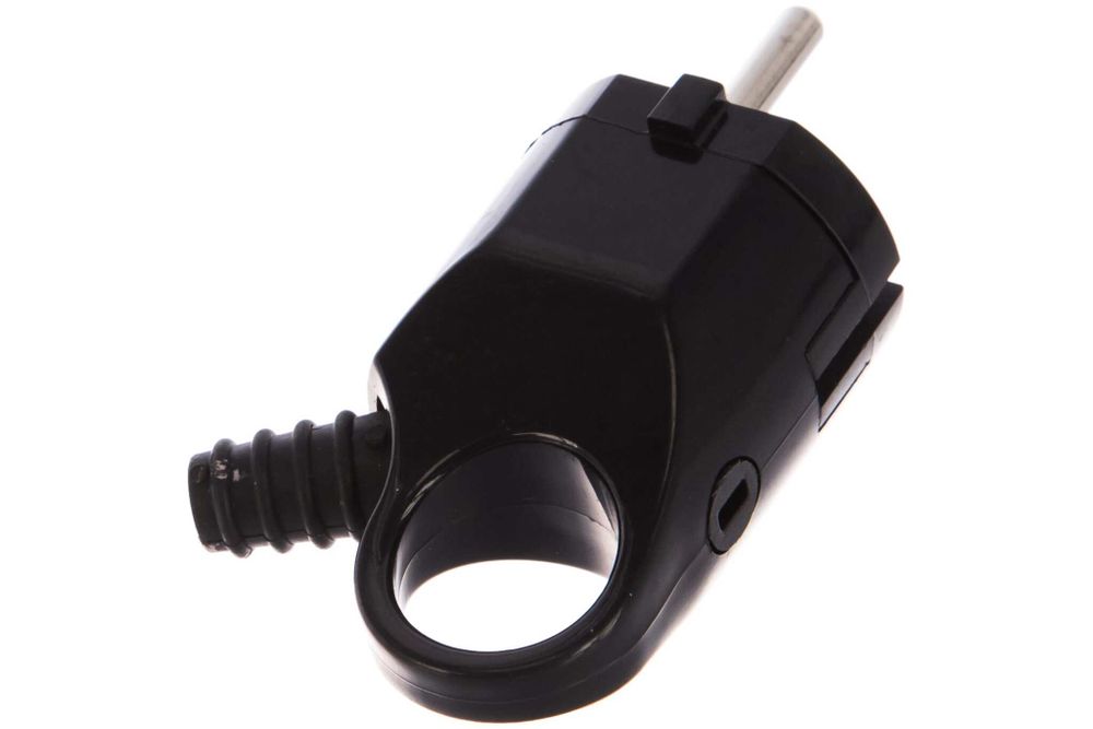 TDM Вилка угловая с ушком с заземляющими контактами 16А 250В Черный SQ1806-0006