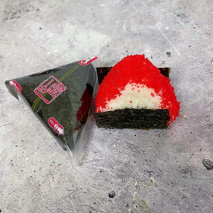 Онигири с крабом