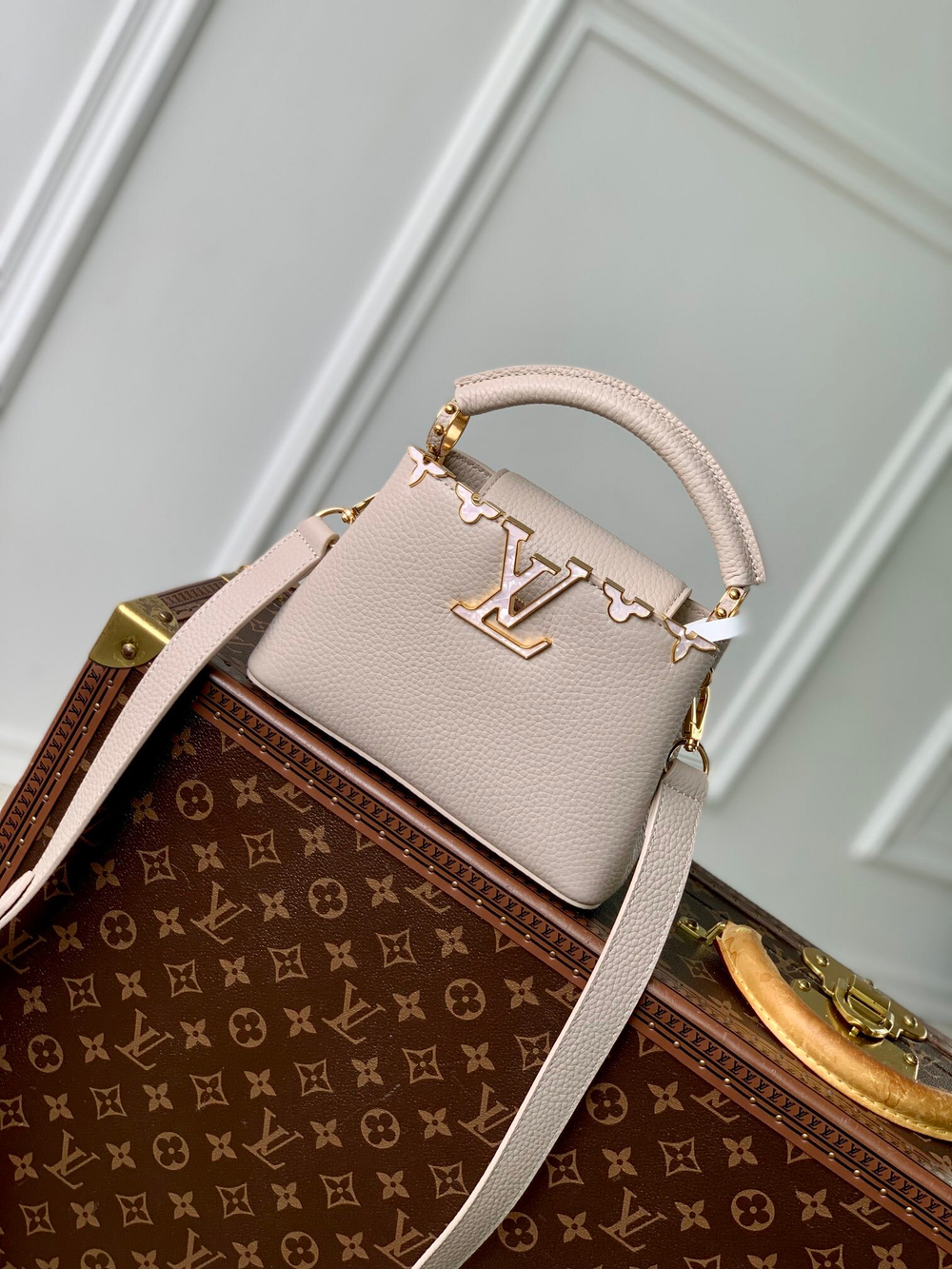 Louis Vuitton Capucines Mini