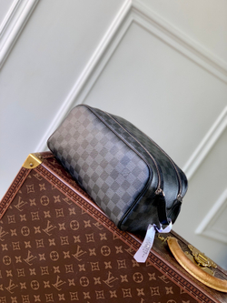 Louis Vuitton Dopp Kit Toilet Pouch