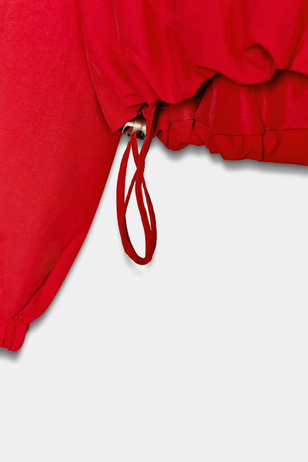 ZARA НЕЙЛОНОВАЯ КУРТКА С ЗАВЯЗКАМИ, КРАСНЫЙ