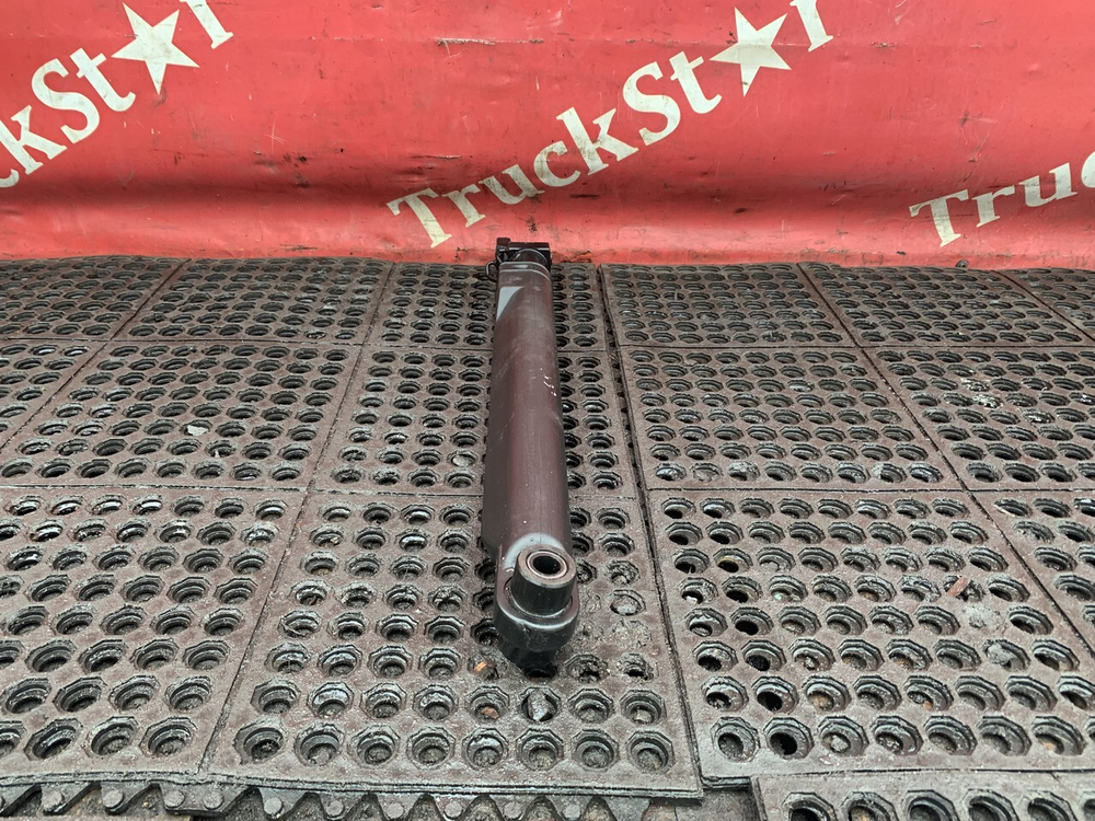 Цилиндр подъема кабины 2017г.