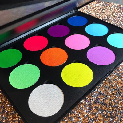 АКВАГРИМ НАБОР LENA PANTERA НЕОНОВЫХ 12 цветов по 7 гр в кейсе