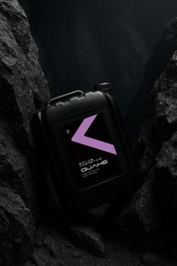 Space Cosmetics Quake - универсальный квикдетейлер для интерьера и экстерьера 5л
