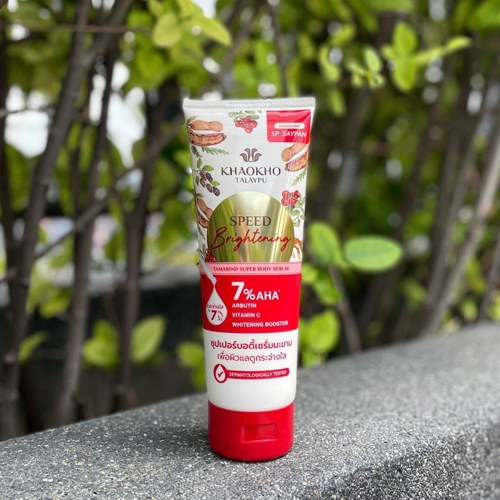 Осветляющая сыворотка для тела с тамариндом Speed Brightening Tamarind Super Body Serum Khaokho Talaypu