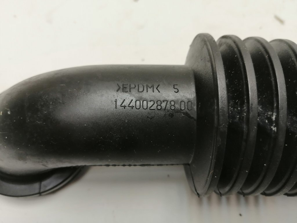 WMSG608 кт105 Заливной патрубок для стиральной машины Hotpoint-Ariston 144002878 б/у