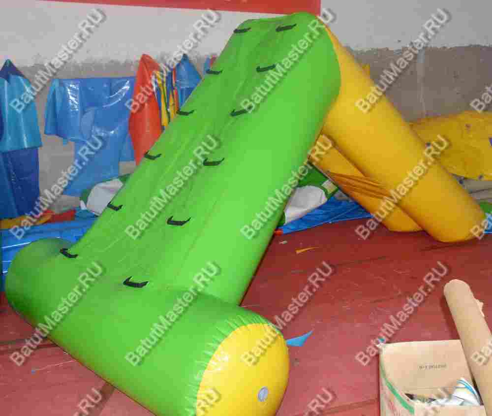 Надувной водный аттракцион «Приключения на скалах» желто-зеленый, 3,5*2,5*2 м