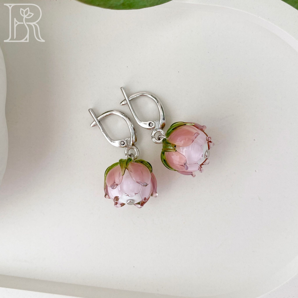 LEFIREL' Серьги серебряные женские "Пудра" с цветами из муранского стекла / ювелирные украшения из родированного серебра 925