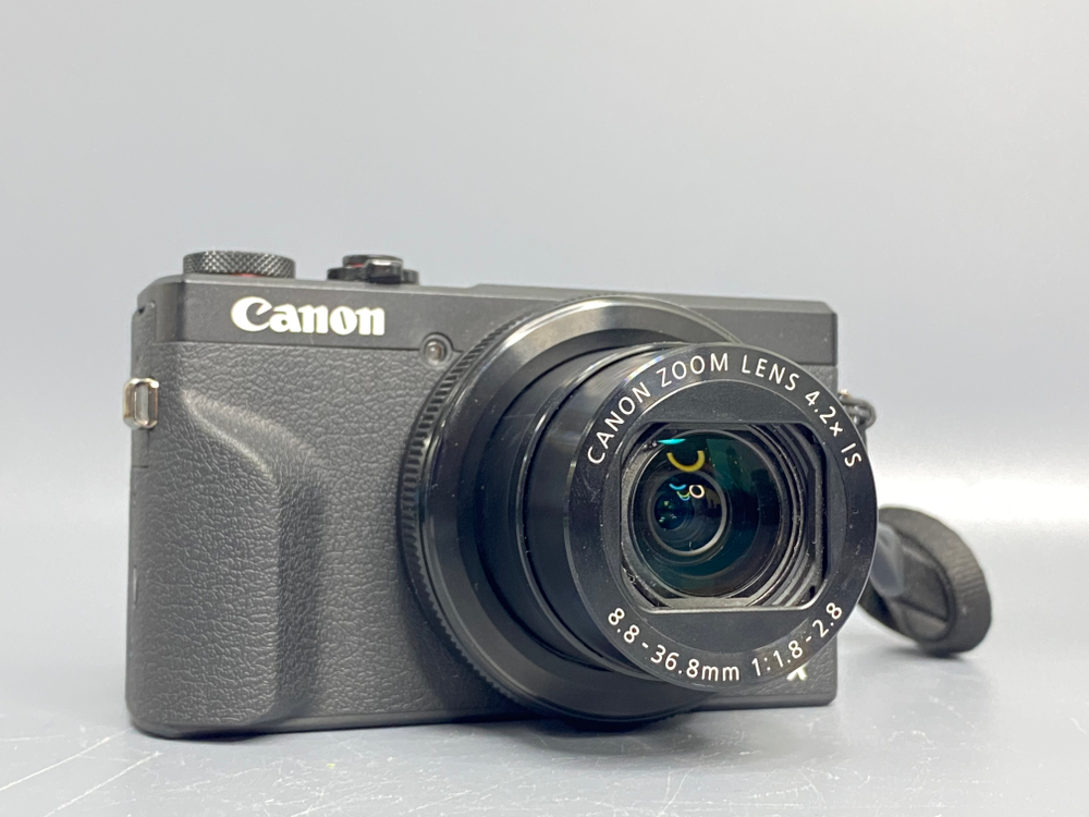 Canon G7X Mark III