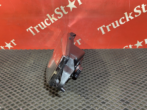 Фара противотуманная левая