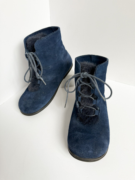 Зимние замшевые ботинки Age of innocence, 35