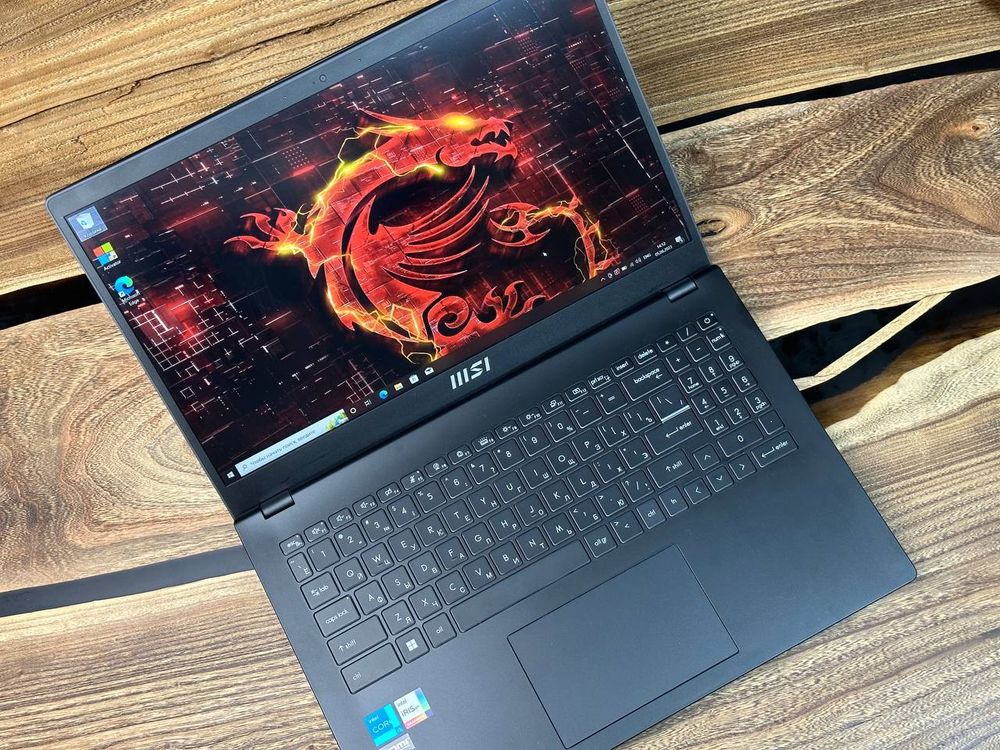 15.6" Ноутбук MSI Modern 15 B12M-210RU (1920x1080, Intel Core i5-1235U, RAM 8ГБ, SSD 256ГБ, Intel Iris Xe Graphics, Win 10 Pro)