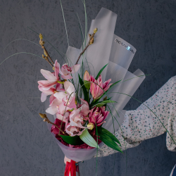 175. Трендовый премиальный букет с лилией и орхидеей
