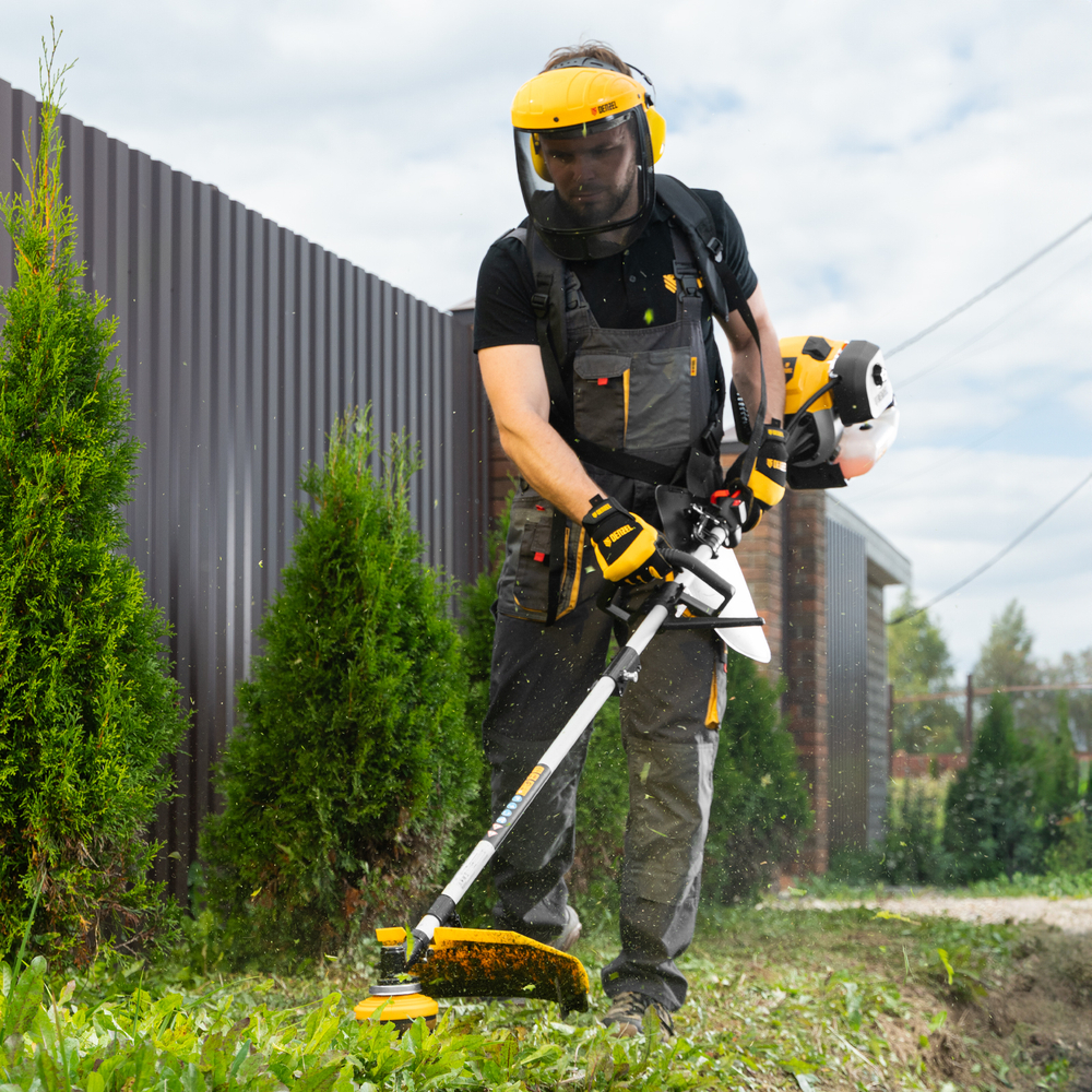 Триммер бензиновый мультифункциональный DGT-52S-MAX, 52 см3, разъемная штанга Denzel