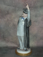 Статуэтка. Фарфор. Адвокат. Capodimonte. Италия