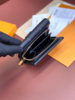 Louis Vuitton Metis Compact Wallet