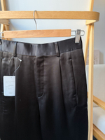 Новые атласные брюки Saint Laurent, S