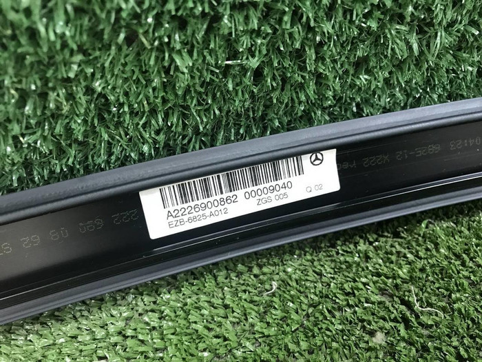 Накладка крыши правая Mercedes S W222 (2013-2020) Maybach