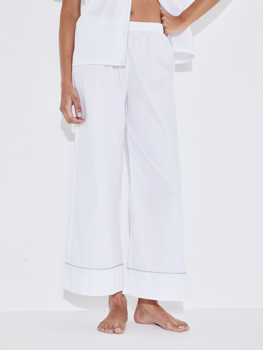 Пижама Suite Pyjama in white (2) рубашка с коротким рукавом + брюки