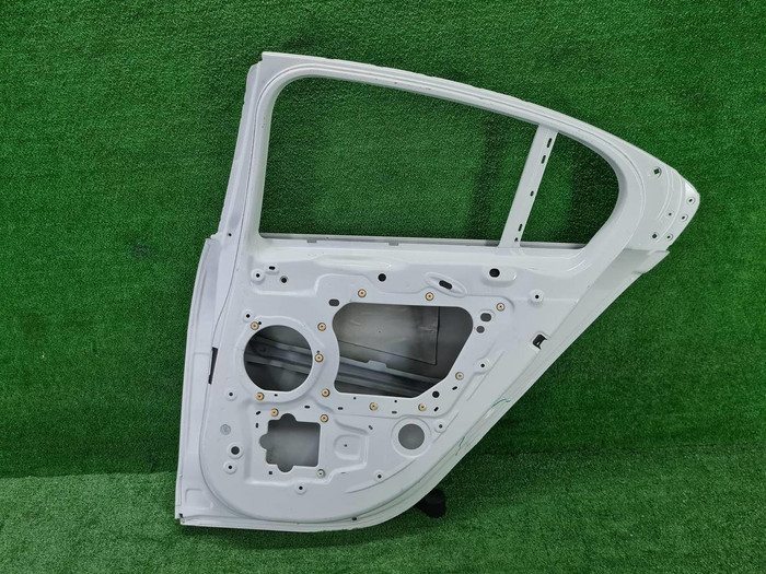 Дверь задняя правая Jaguar XE (2015-н.в.)