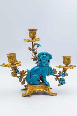 Каминный гарнитур. Часы и пара канделябров Людовика XV -Рокайль. Фарфор, бронза Франция. Кон.VIII в.