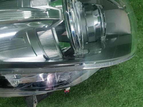 Битая Фара правая BMW 5er F10 F11 (2013-2017) ксенон