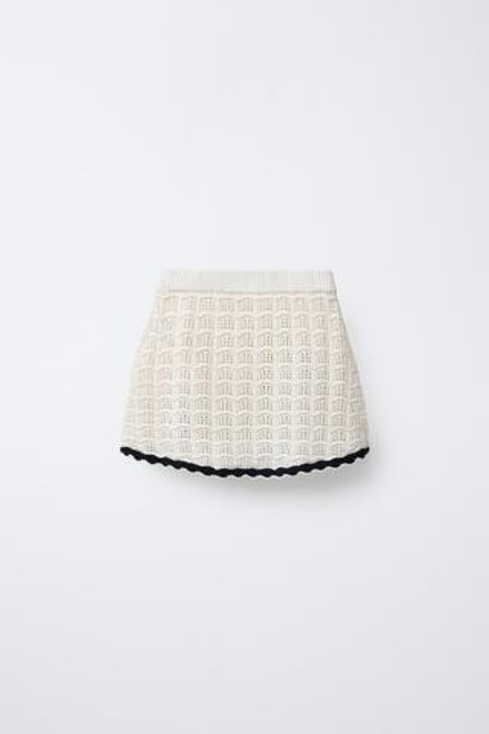 ZARA ЮБКА ИЗ КРУЖЕВА КРОШЕ С ЦВЕТОЧНОЙ ВЫШИВКОЙ, ЭКРЮ
